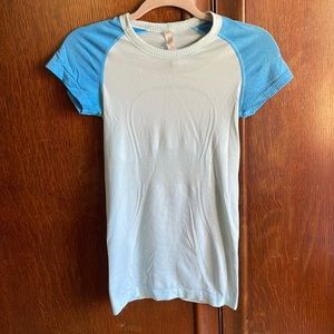 Lululemon swiftly tech short sleeve shirt size 4